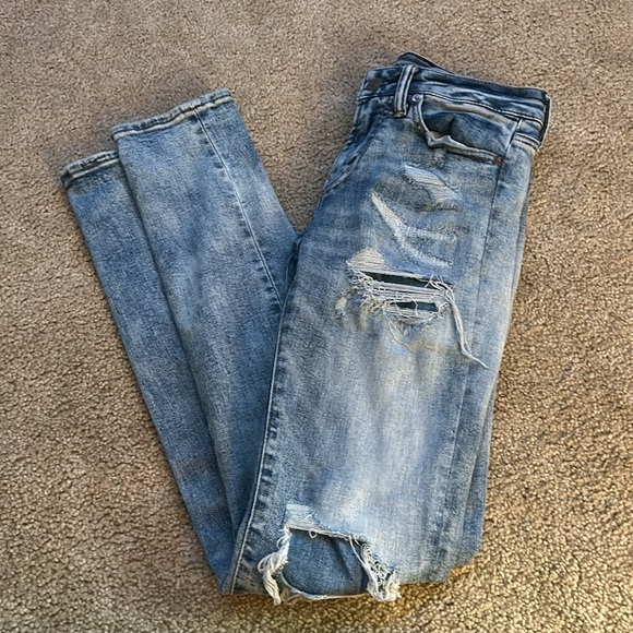 America eagle ripped skinny jeans - Picture 2 of 3